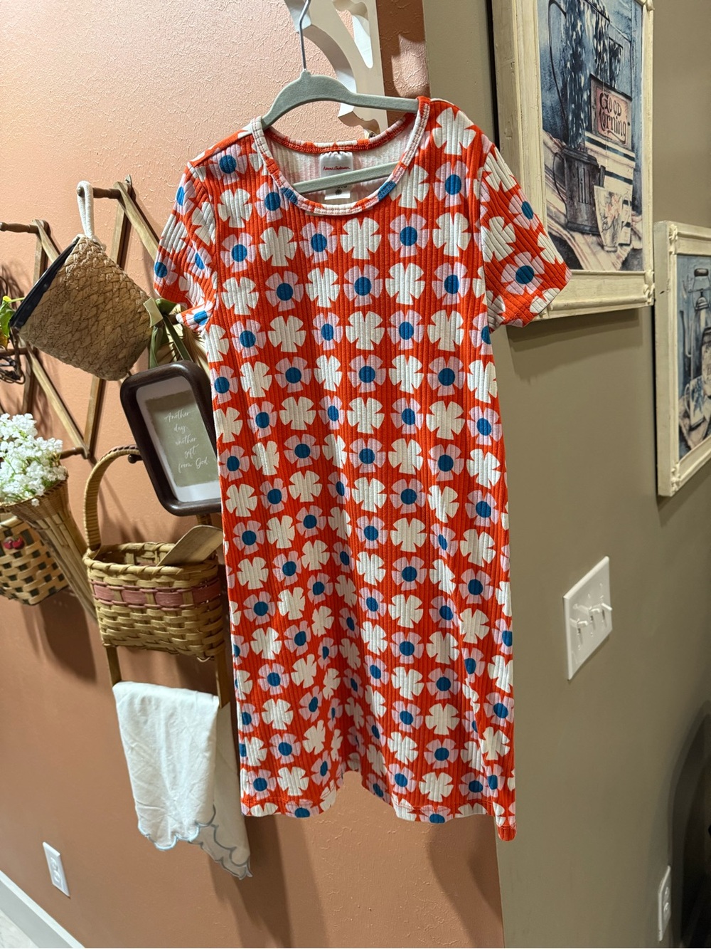 Hanna Andersson Orange Floral Short-Sleeve Nightgown with Blue Centers